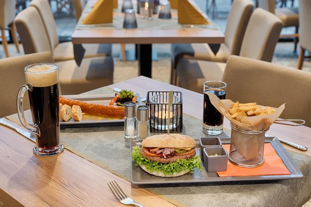 Loginn Hotel Lipcse Kültér fotó